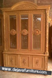 Lemari Pajangan 3 Pintu Sanur