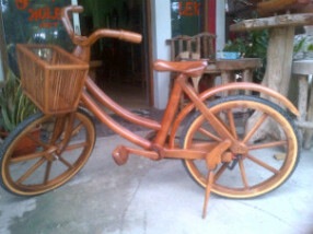 Sepeda Kayu Jati