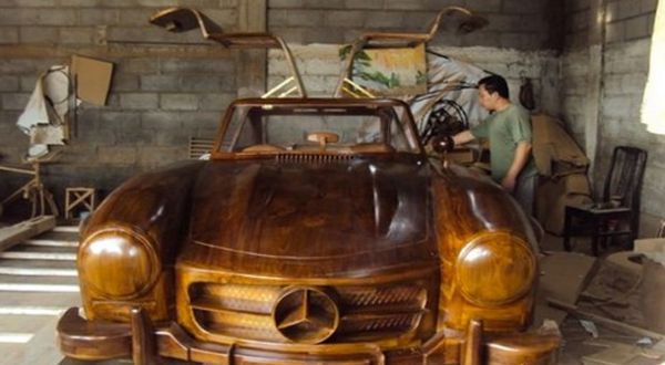 Mercedes Benz 300SL Dibuat dari Kayu Jati - car Made from teak