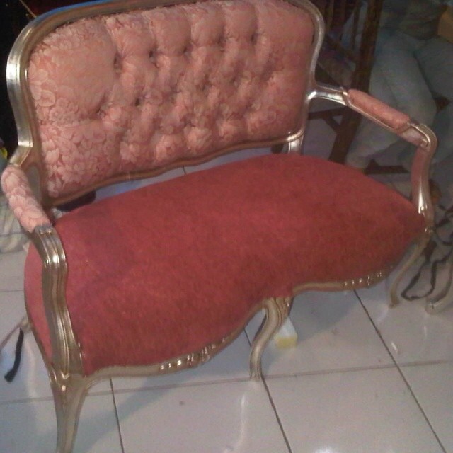 kursi tamu pink