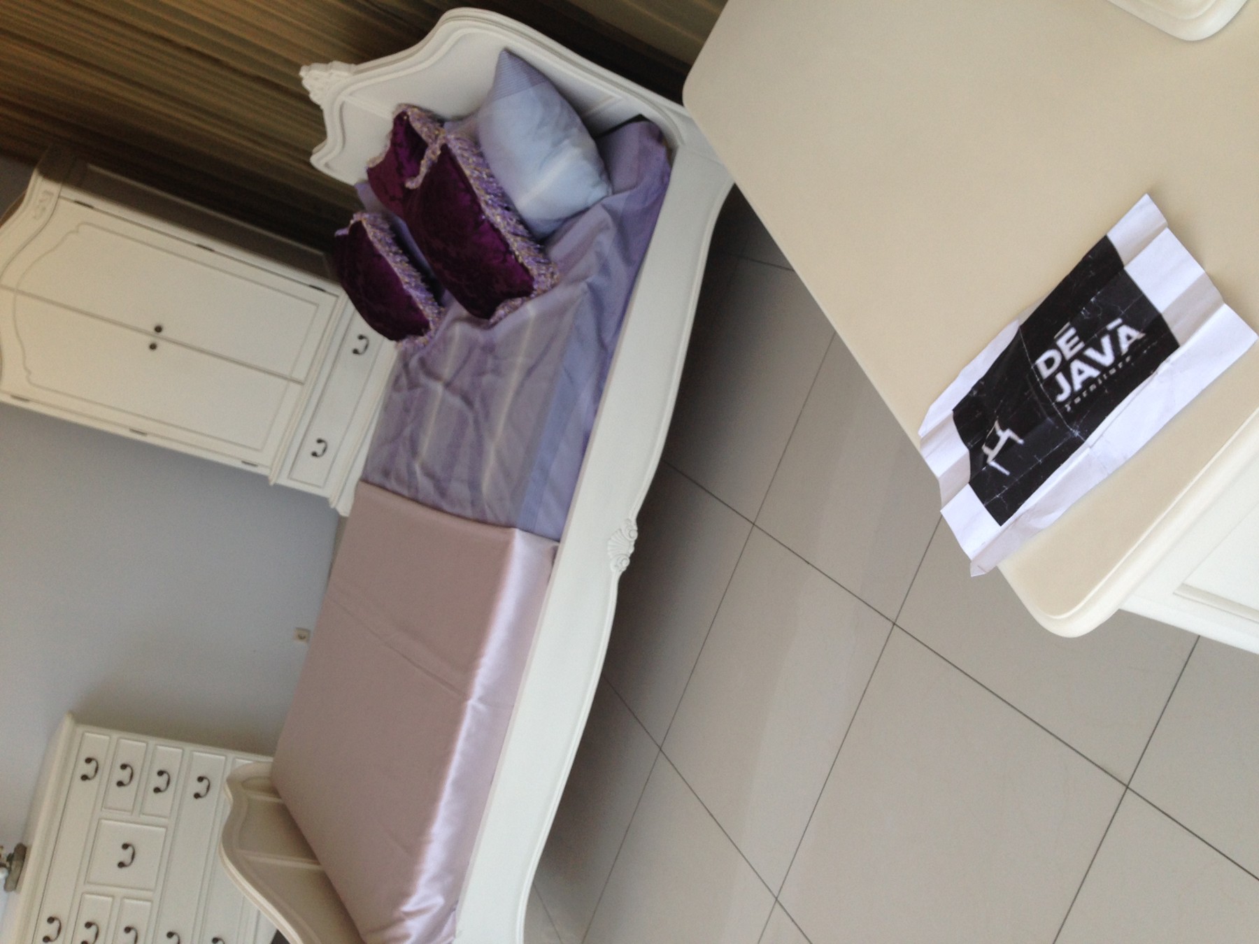 Kamar Set White Duco