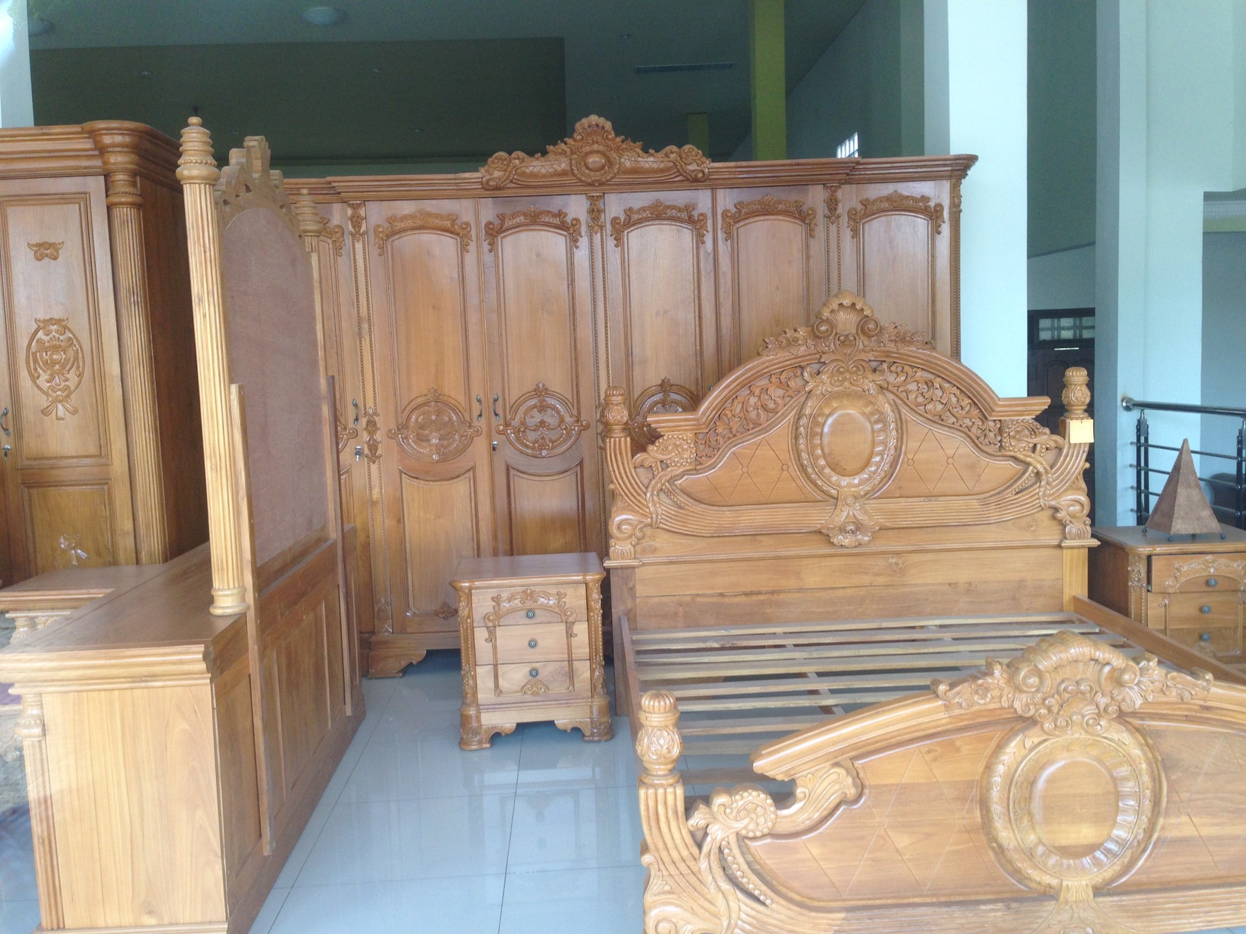 Tempat Tidur Jati Jepara