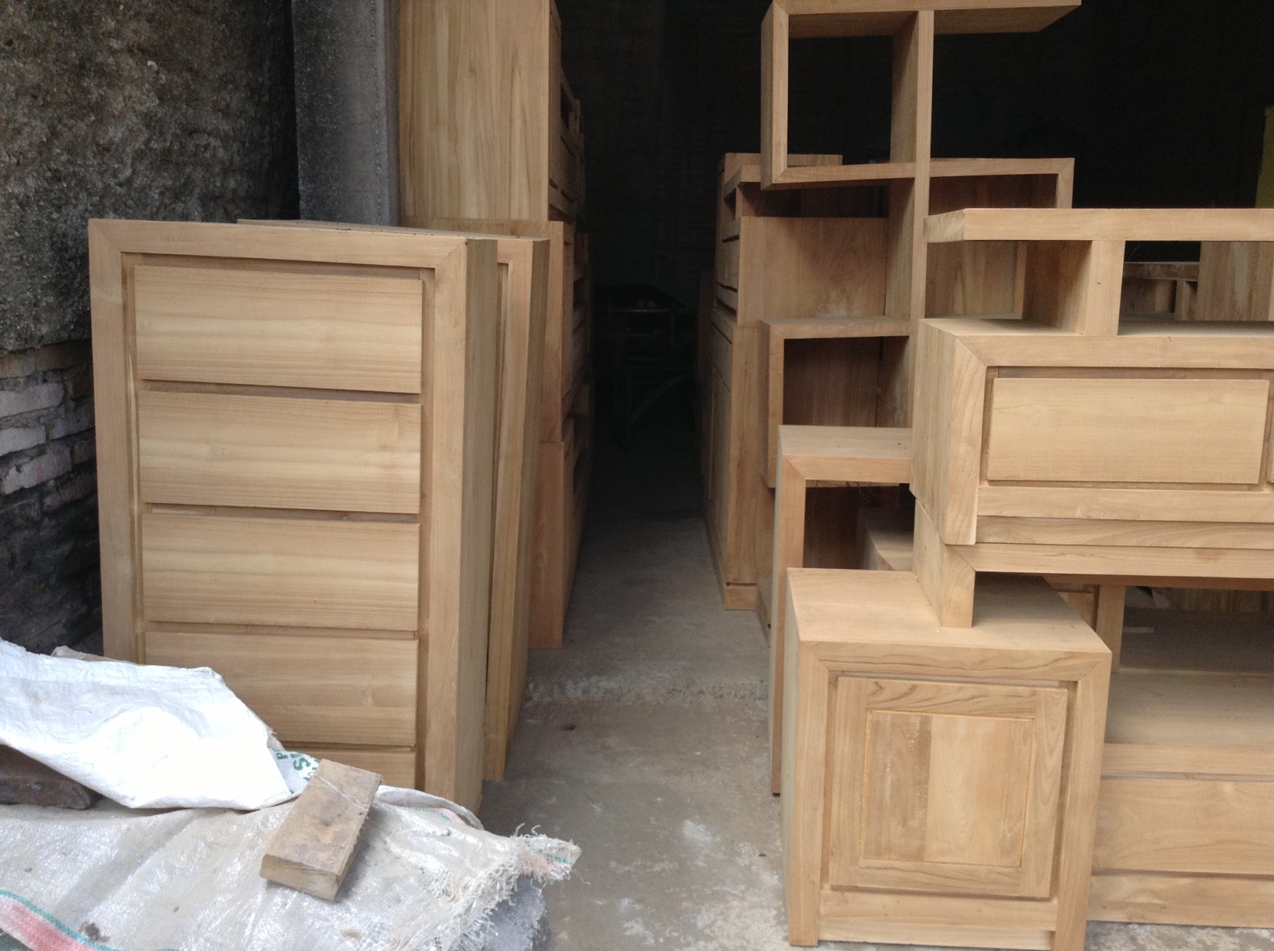 Unfinish Lemari Tv Minimalis