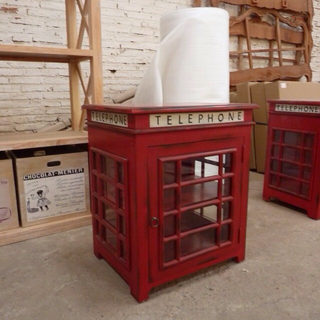 Lemari telephone