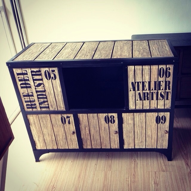 Atelier Industrial Buffet 